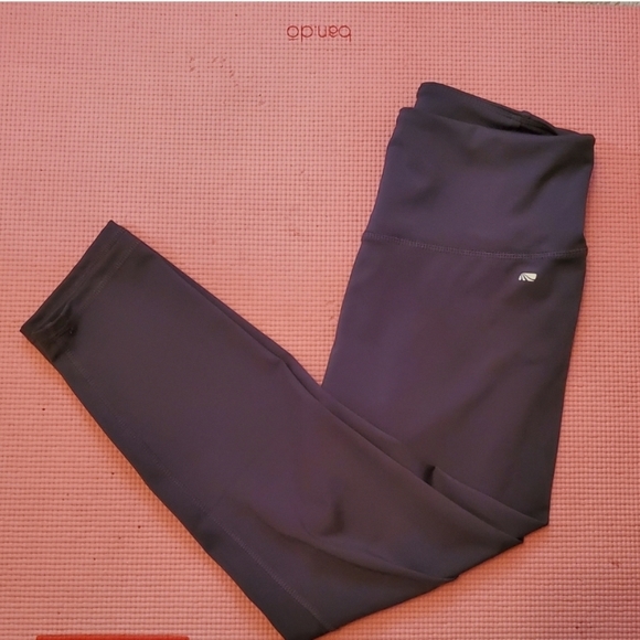 Marika capri compression legging - Picture 2 of 5